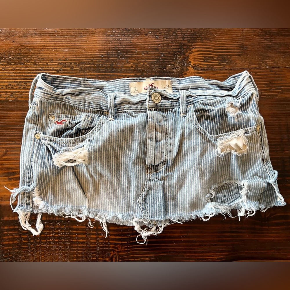 Hollister Distressed Denim Striped Blue And White Mini Skirt Size 26